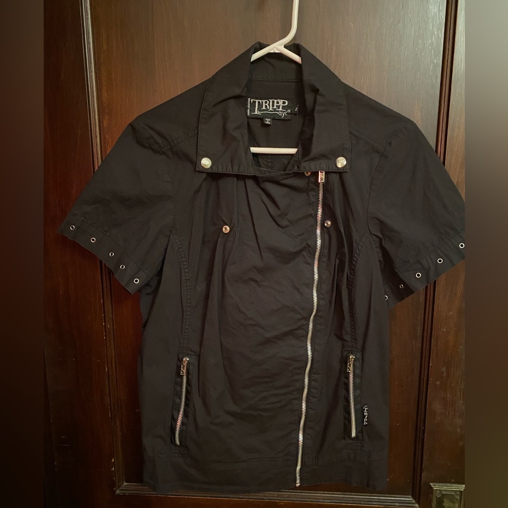 Tripp NYC Black Double Breasted Zipper Short Sleeve Top Y2K Size 2